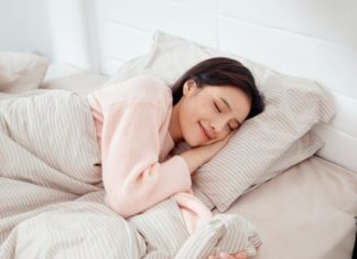 “Attract Abundant Wealth with These 3 Simple Pillow Charms: A Recipe for a Richer, Worry-Free Life”