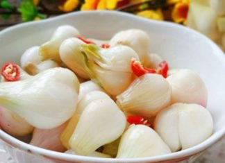 Who should avoid eating salted pickled vegetable during Tet holiday?