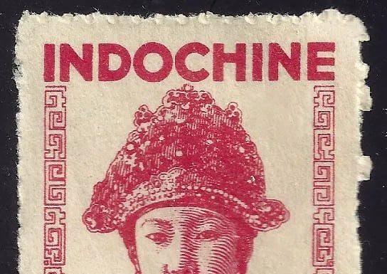 Queen Hoang won the Indochina Beauty Queen title 3 times, leading the fashion trend ahead of her time.