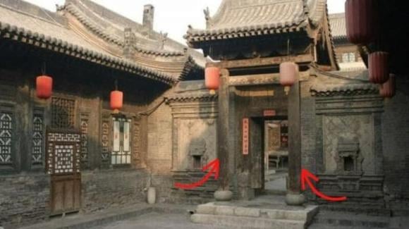 “Descendants Turn a Blind Eye: A Grand Hall’s Tale of Neglect”