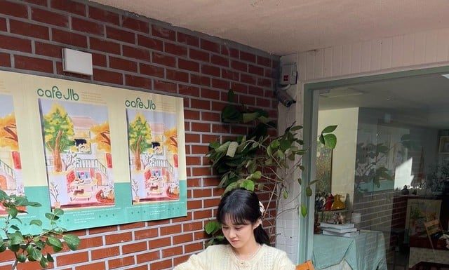 Jang Nara suggests stylish outfit formulas for women over 35, all of them age-defyingly perfect