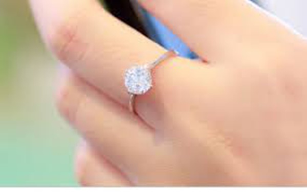 As a woman, you cannot overlook these 7 benefits of toothpaste