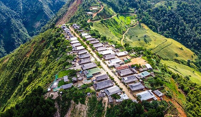 A secluded village amidst the Northwestern mountain range, resembling a ‘strip of clouds across the sky’