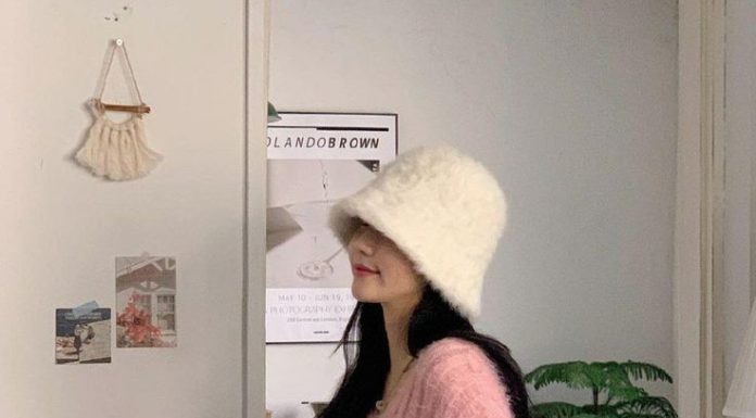 4 Ways to Mix and Match Tops with Skirts for a Fresh and Stylish Look