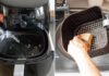 Clean your air fryer in just 3 minutes without scrubbing – say goodbye to grease!