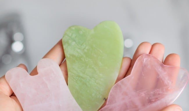 2 Simple Tips for a Soft and Refreshed Face, Reduce Swelling After a Tiring Night