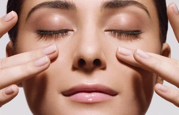 8 Habits that Accelerate Skin Aging: The Third Habit Most People Fall Into