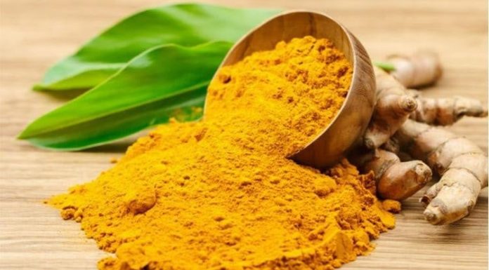 How will your body react if you eat a teaspoon of turmeric powder every day?