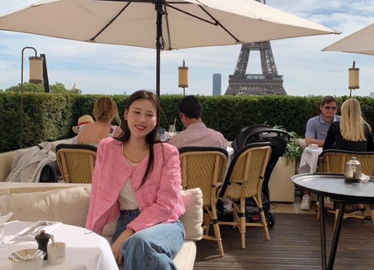 Stylish Ways to Dress Colorfully without Being Over the Top