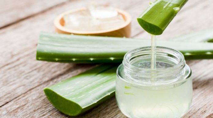 Tips for treating acne caused by eating too much sweets during Tet with natural ingredients