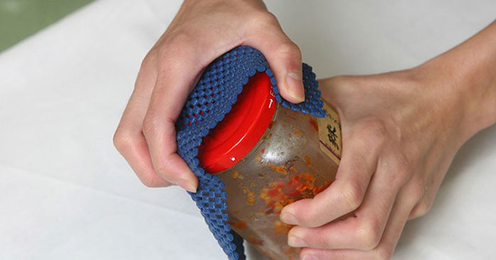 7 Simple Ways to Open a Tight Screw Cap