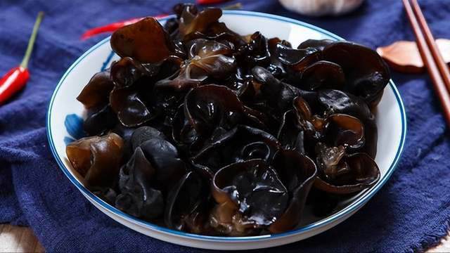 Soakwood in water is “wrong”, add this and it will blossom quickly, dirty soil and bacteria will flow out.