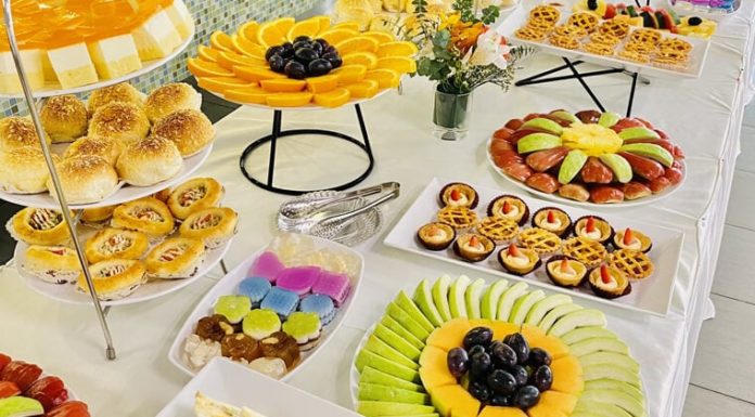 3 Heart-Unhealthy Foods to Avoid When Attending Parties