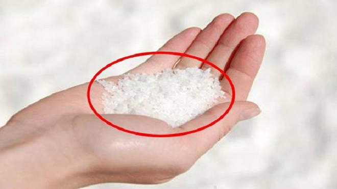Surrounding your home with salt has “a hundred benefits”, not superstition but scientific basis