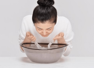 Don’t waste rice water anymore, discover these amazing uses that your neighbors will envy you for.