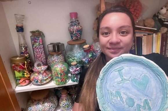 Phi Nhung’s daughter shares touching gift from her mother when she was a child