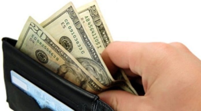 A Man Who Truly Loves You Will Give You These 4 Things: Check If Your Partner Has Them.