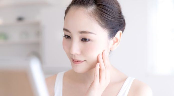 Japanese women maintain 5 basic habits to have smooth, fair skin and reduce dark spots