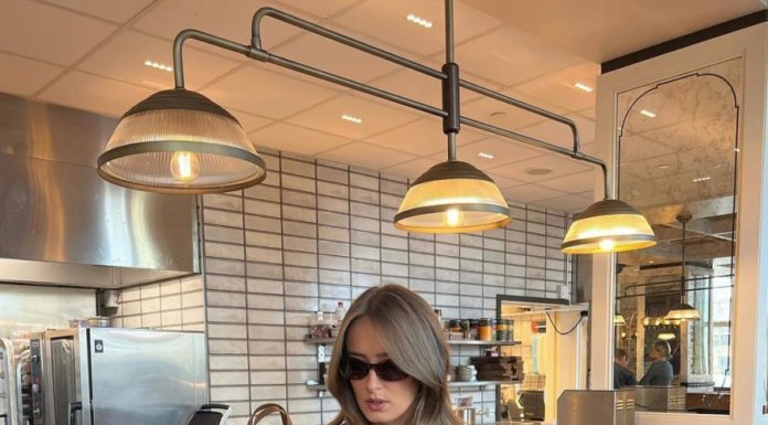 Confidently express your personal style with a stylish mix of trousers formulas