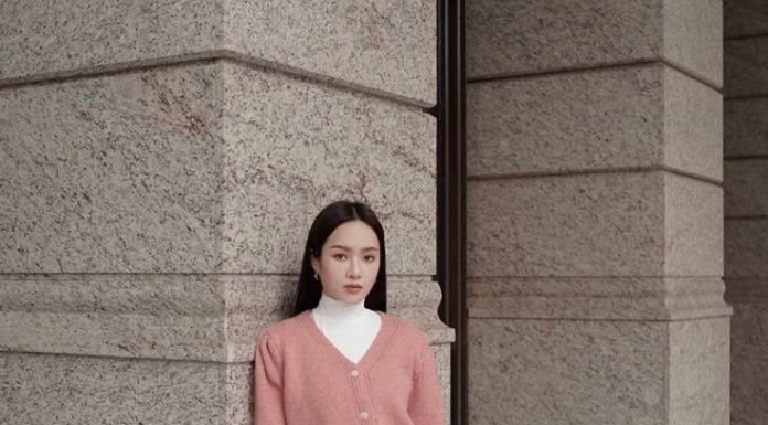 4 Stylish and Versatile Trousers that will Elevate Your Look for the New Year