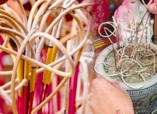 How to trim candle wicks without damaging them, ensuring a perfect cut, attracting wealth and prosperity in the new year