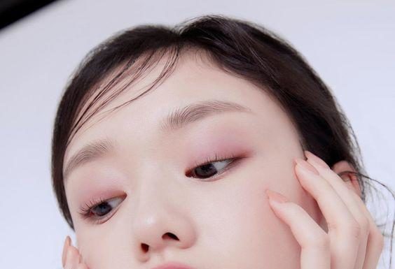 Check out these amazing serums for maintaining healthy and flawless skin