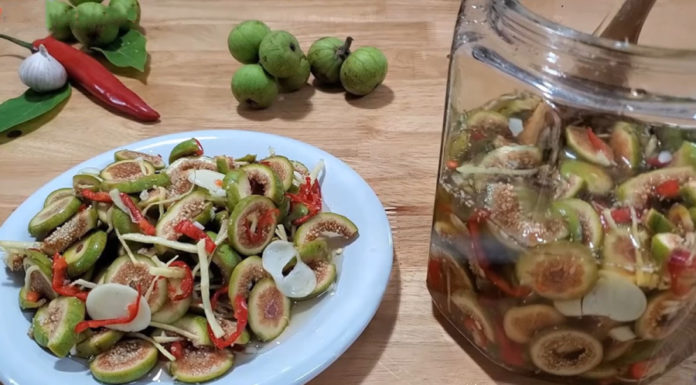 Delicious and tempting Lunar New Year dish: Pickled mustard greens.