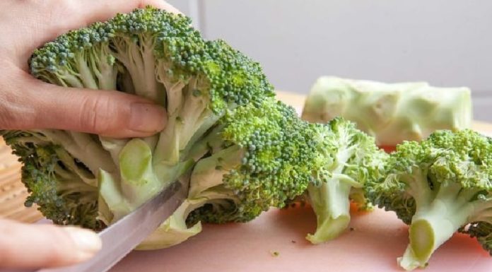 Clean Your Cabbage Soup with These Two Ingredients – Watch Dirt Dissolve