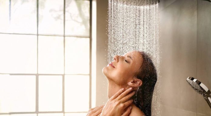 Is it good to take a shower after eating? What is the proper bathing habit?