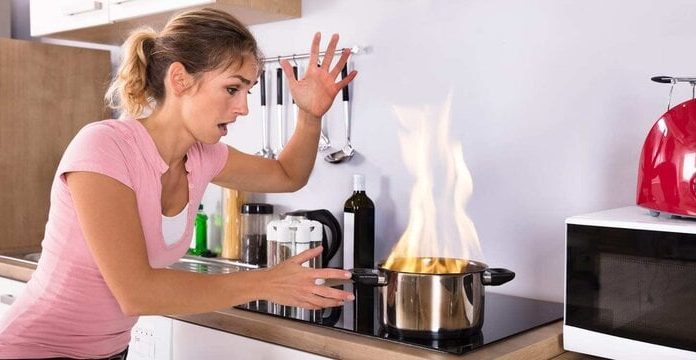 5 Kitchen Habits That Can Cause Fires