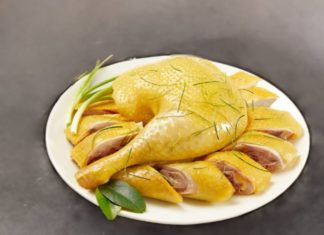 5 Groups of People Who Should Avoid Eating Chicken