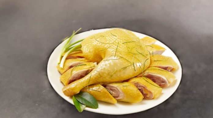 5 Groups of People Who Should Avoid Eating Chicken