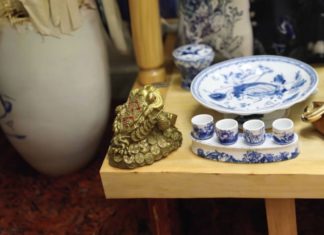 Does the placement of the Money Toad facing in or out affect its effectiveness? Many people do it wrong, causing money to jump out the door and luck to fade away.