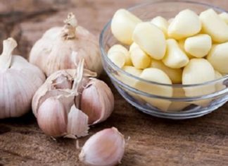 Don’t be foolish to put these 3 spices in the broth, or else the soup will become too strong and hard to eat.