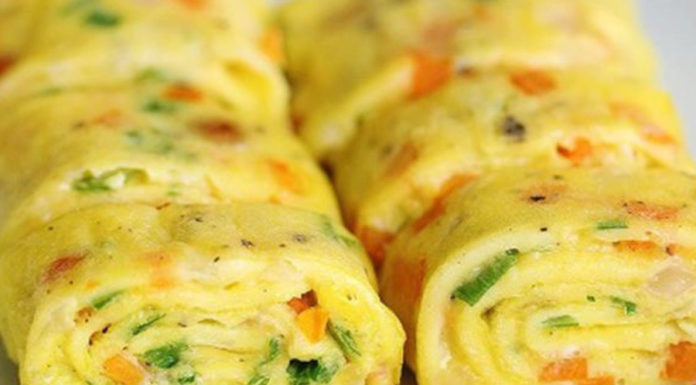 How to make perfectly soft and fluffy fried eggs that look like 4 eggs but are actually only 2 eggs