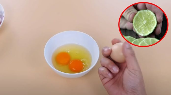 Squeeze a few drops of lemon into the eggs before putting them in the frying pan, surprising benefits that not everyone knows