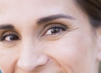 Sisterhood, Prevent the Early Appearance of Crow’s Feet with These Tips