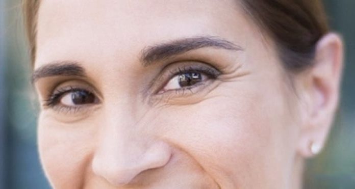 Sisterhood, Prevent the Early Appearance of Crow’s Feet with These Tips