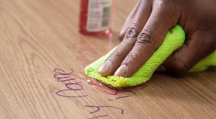 How to remove ink stains from a wooden table