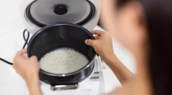 Why does the rice cooker not cook rice? Simple troubleshooting tips