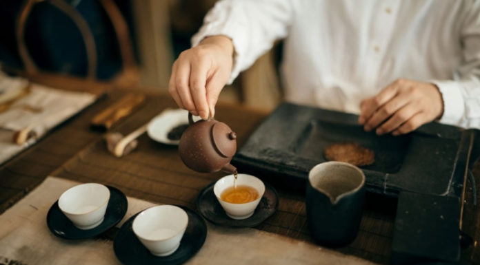Is it good to drink a cup of tea right after a meal? Expert opinion surprises