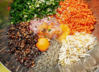 Small tip for chefs: Add this step before frying spring rolls, crispy and irresistible spring rolls