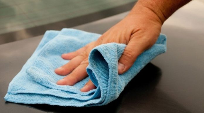 Eliminate Under-Eye Puffiness Fast with Vinegar-Based Home Remedies