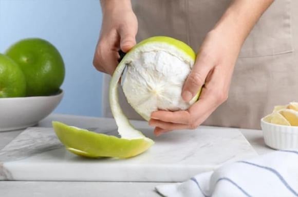 Discarding watermelon peel is just like throwing money out the window, there are many unknown uses.