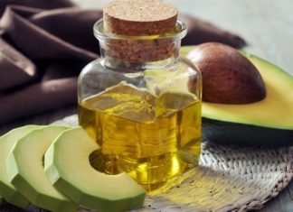 Uncovering the 6 Amazing Beauty Benefits of Avocado Oil