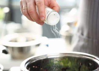 4 Ways Salting Enhances the Flavor of Food