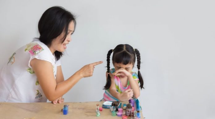 5 Things Parents Should Never Say to Their Children, It Could Ruin Their Lives