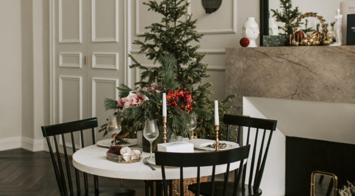Transform Your Christmas Table with These 5 Decorating Tips