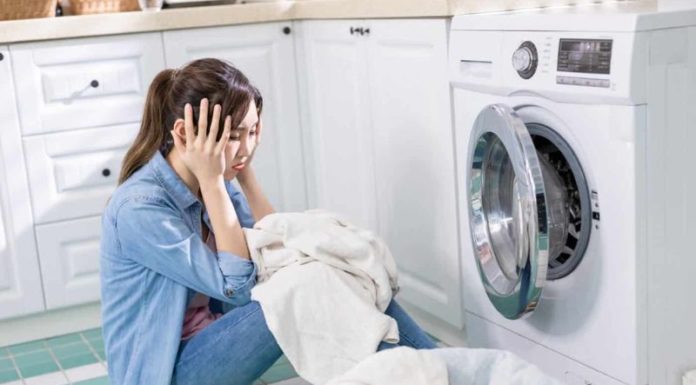 5 Tips to Prevent Your Clothes From Causing Damp Odors and Generating Mold
