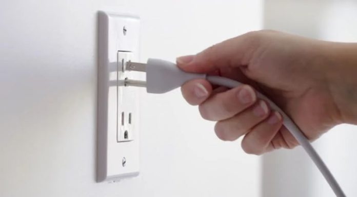 Avoid These 7 Mistakes to Extend the Life of Your TV